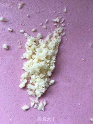 蒜茸菠菜的做法步骤：3