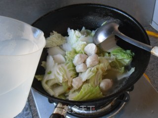 鱼丸烧白菜的做法步骤：9