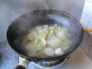 鱼丸烧白菜的做法步骤：11