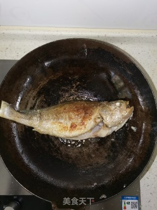酱焖黄花鱼的做法步骤：3