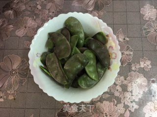 红烧扁豆的做法步骤：1