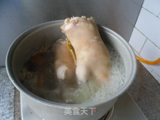 脱骨猪手的做法步骤：3