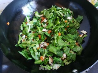 青菜香菇鸡蛋炒饭的做法步骤：7