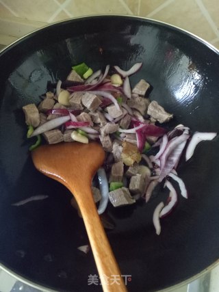 土豆炖牛肉的做法步骤：7