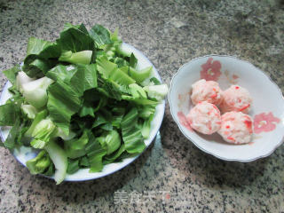 虾味球炒青菜的做法步骤：1