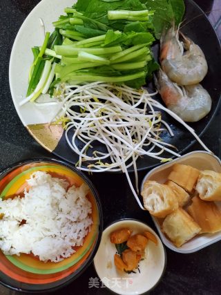 汤泡饭的做法步骤：1