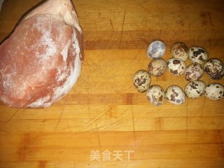 家常红烧肉的做法步骤：1