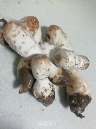 野生菌菇蛋汤的做法步骤：1