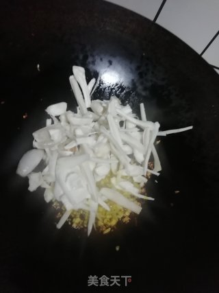野生菌菇蛋汤的做法步骤：4