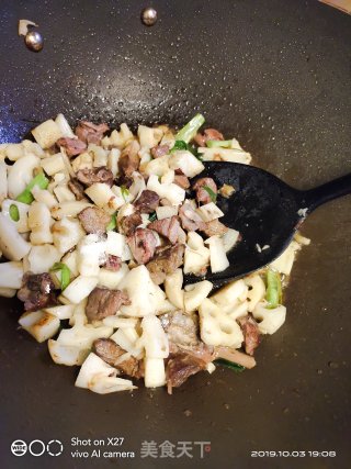鸭肉炒莲藕的做法步骤：8
