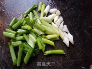 盐蒸去骨三牙鱼的做法步骤：3