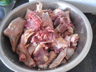 陈皮烧大鹅的做法步骤：1