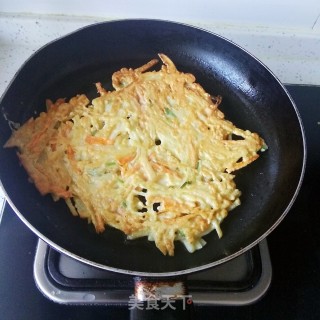 土豆丝煎饼的做法步骤：6