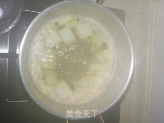 冬瓜虾皮肉丸汤的做法步骤：6