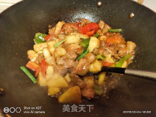 一道酸酸甜甜菠萝炒五花肉的做法步骤：12