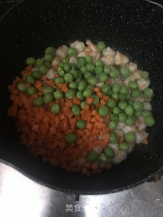 虾仁咖喱炒饭的做法步骤：11