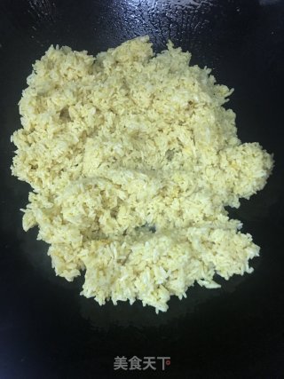 虾仁咖喱炒饭的做法步骤：13