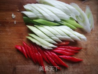 大葱炒鸡蛋的做法步骤：5