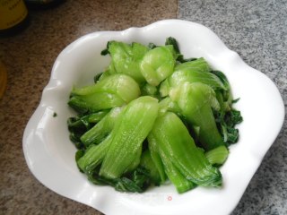 白灼油菜的做法步骤：7