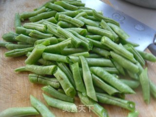煸炒菜豆的做法步骤：2