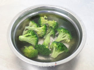香煎三文鱼的做法步骤：1