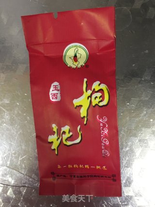 酒酿枸杞红薯汤的做法步骤：1