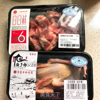 鸽子烧排骨的做法步骤：1