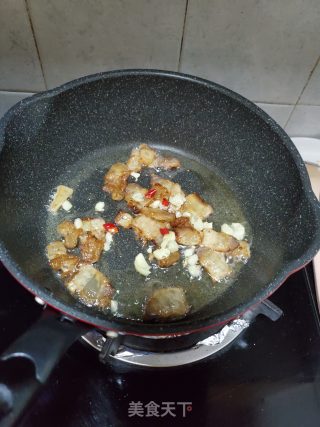腊肉炒苦瓜的做法步骤：4