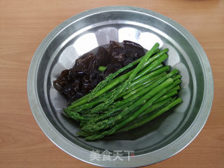芝麻酱拌芦笋的做法步骤：4