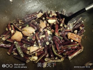 肉片炒红豆角的做法步骤：5