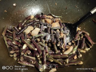 肉片炒红豆角的做法步骤：6