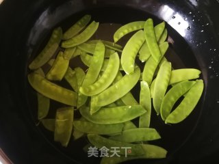 蒜蓉荷兰豆的做法步骤：2