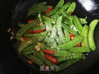 蒜蓉荷兰豆的做法步骤：6