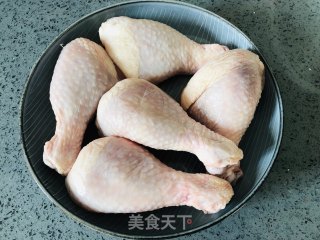 无需烤箱，超受欢迎的奥尔良鸡腿你值得拥有的做法步骤：1