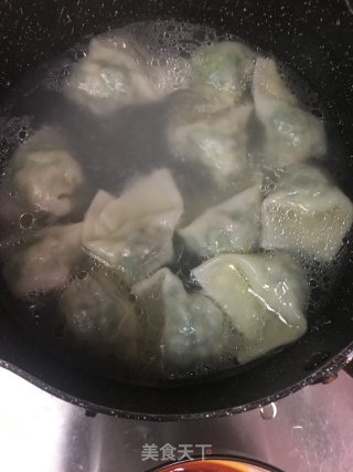 酸辣云吞的做法步骤：6