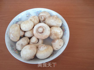 口蘑炒肉的做法步骤：1