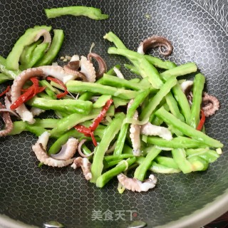 苦瓜炒章鱼腿的做法步骤：16