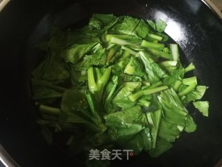 菜芯焖粉皮的做法步骤：3