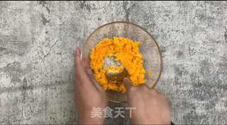 网红流心月饼，在家自制更美味的做法步骤：1