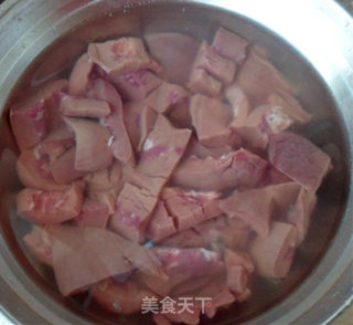 爆炒猪腰的做法步骤：2