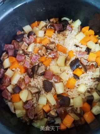 香肠土豆焖饭的做法步骤：11