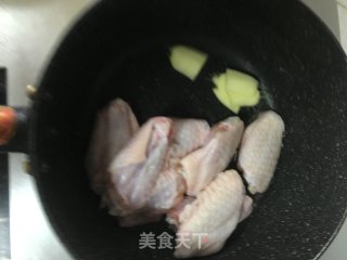 鸡翅烧毛豆的做法步骤：3