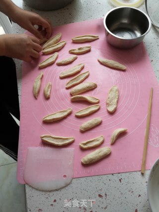 自制炸油条的做法步骤：2