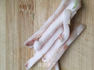 青萝卜炒鲜贝的做法步骤：4