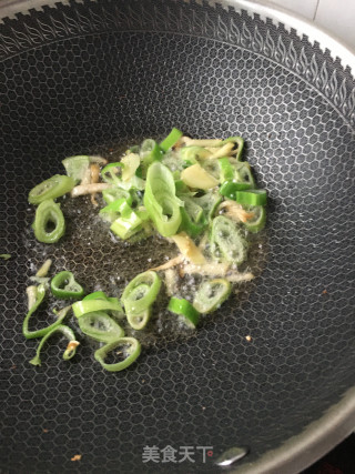 青萝卜炒鲜贝的做法步骤：8