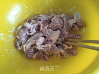 辣子鸡丁的做法步骤：3