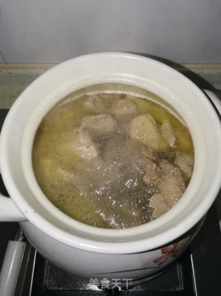 鸡丝拌粉皮的做法步骤：1