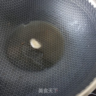 苦瓜炒鲍鱼的做法步骤：6