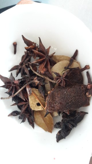 卤煮毛豆的做法步骤：3