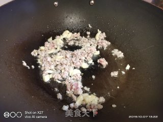 西葫芦炒肉末的做法步骤：2